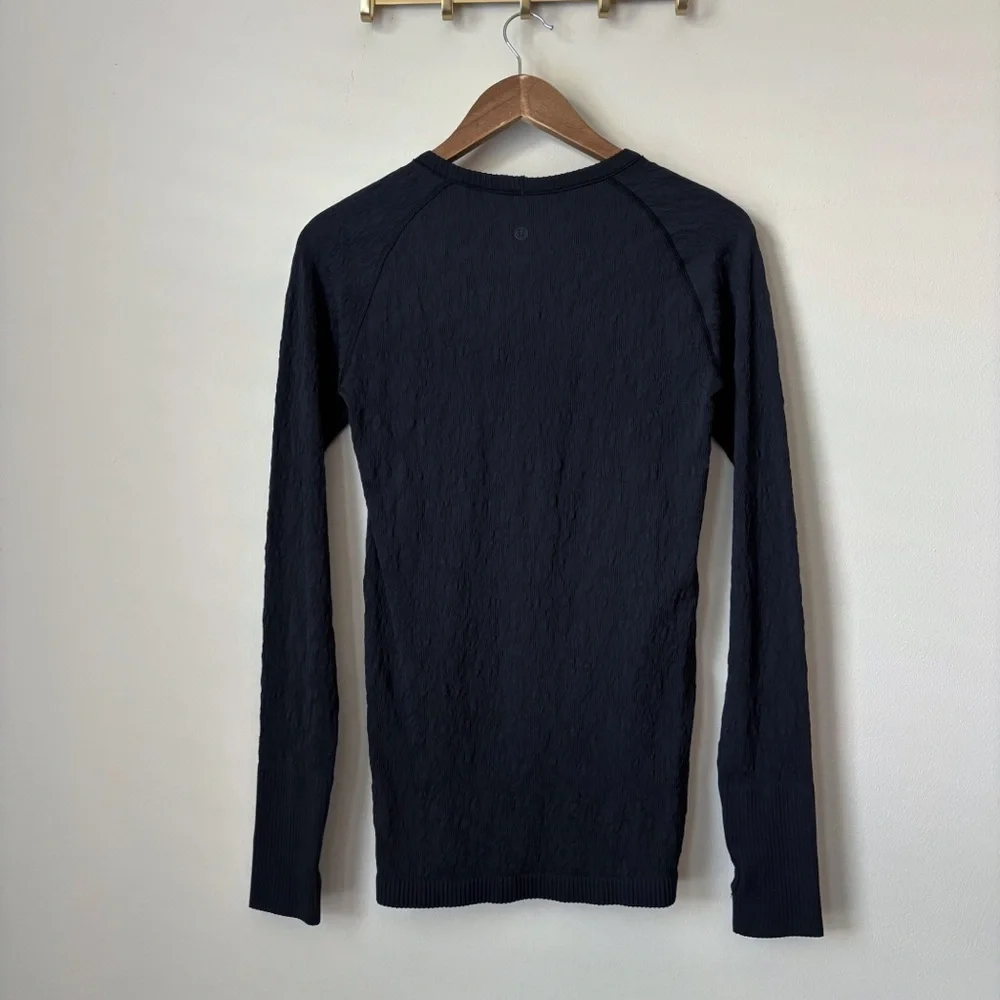 Lululemon Rest Less Pullover Top Sz 4 Black Animal Print - Picture 7 of 9